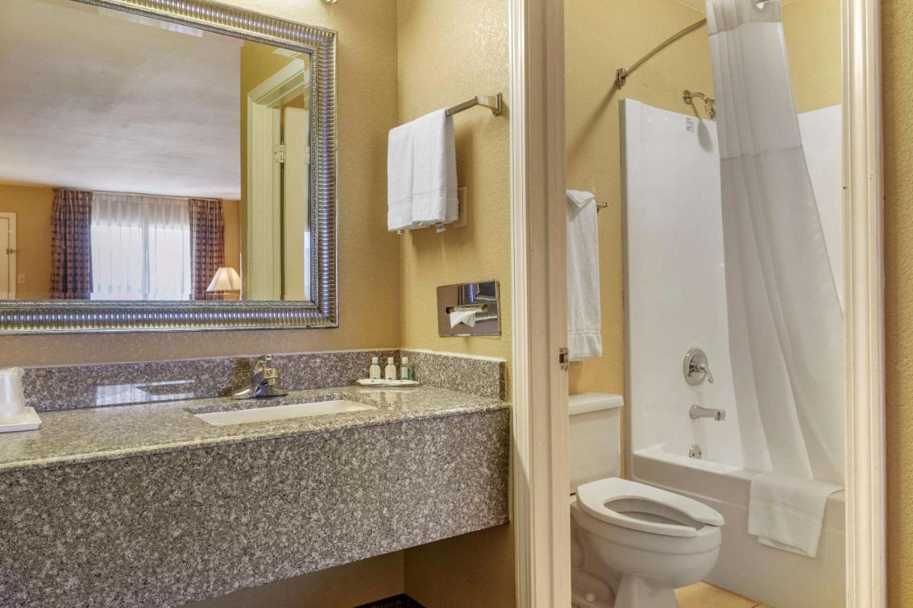 Quality Inn Russellville I-40 Exteriör bild