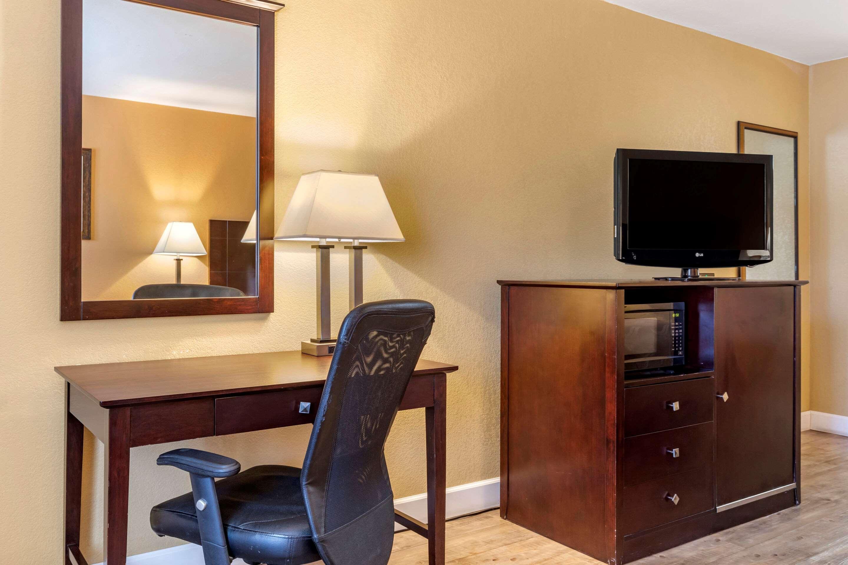 Quality Inn Russellville I-40 Exteriör bild