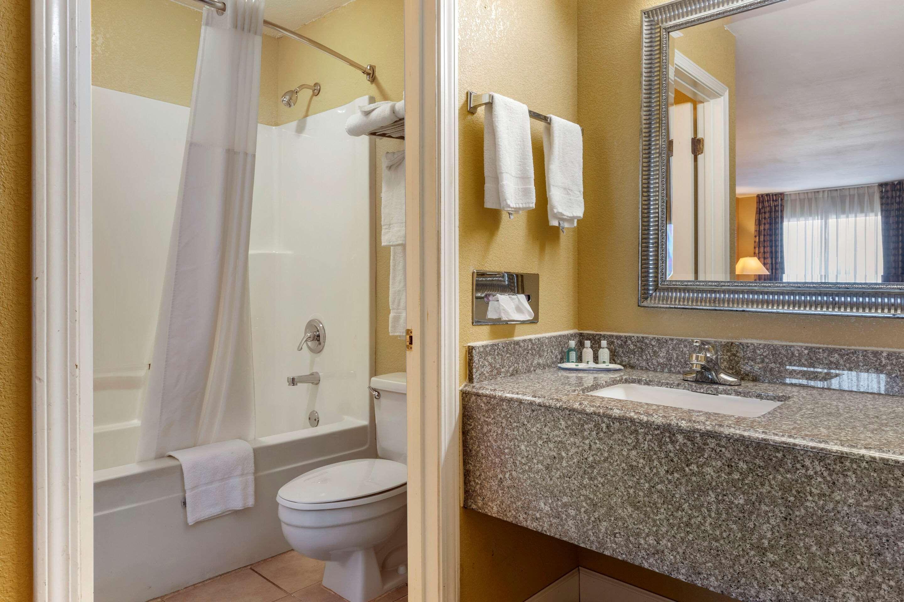 Quality Inn Russellville I-40 Exteriör bild