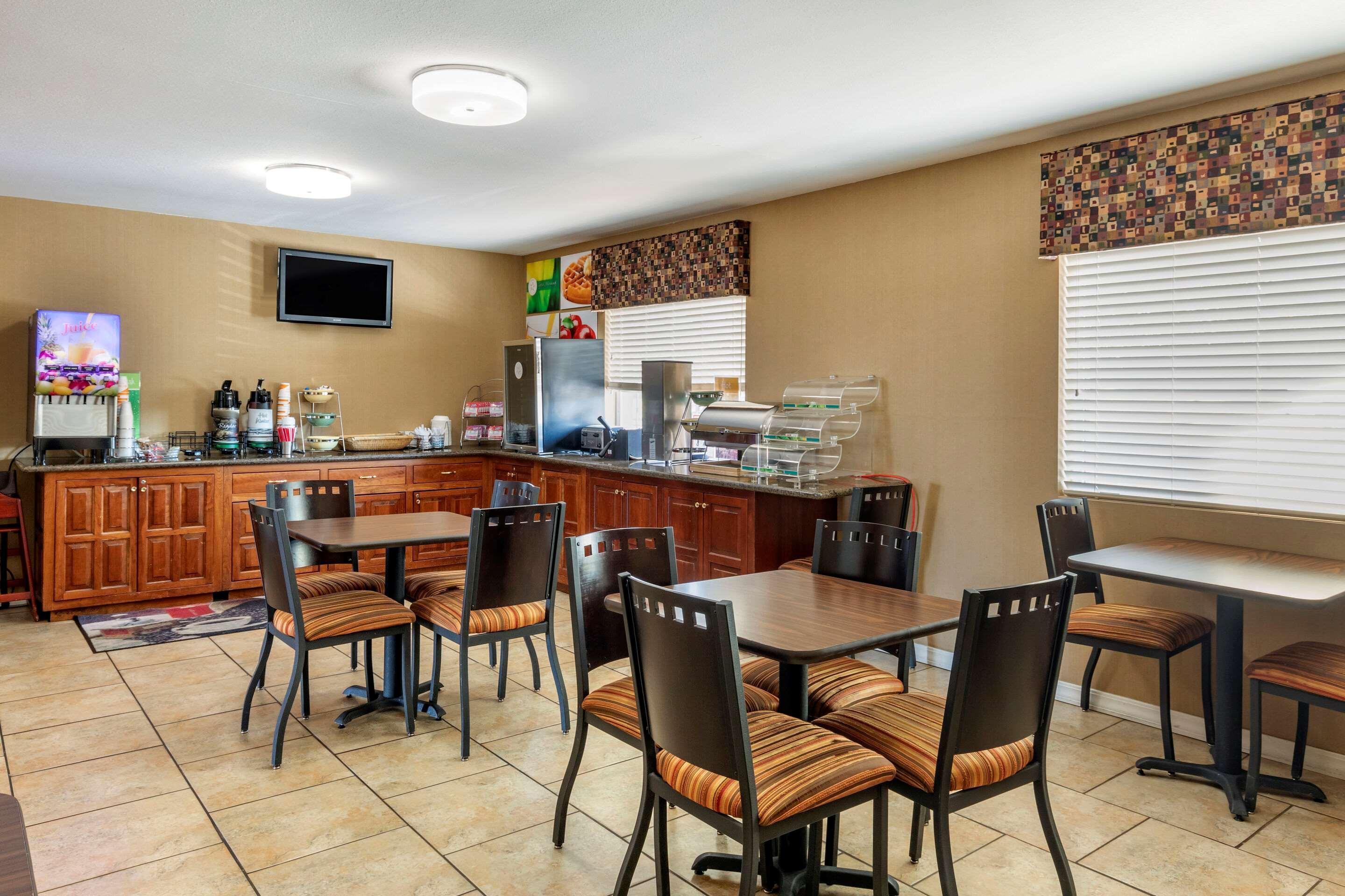 Quality Inn Russellville I-40 Exteriör bild